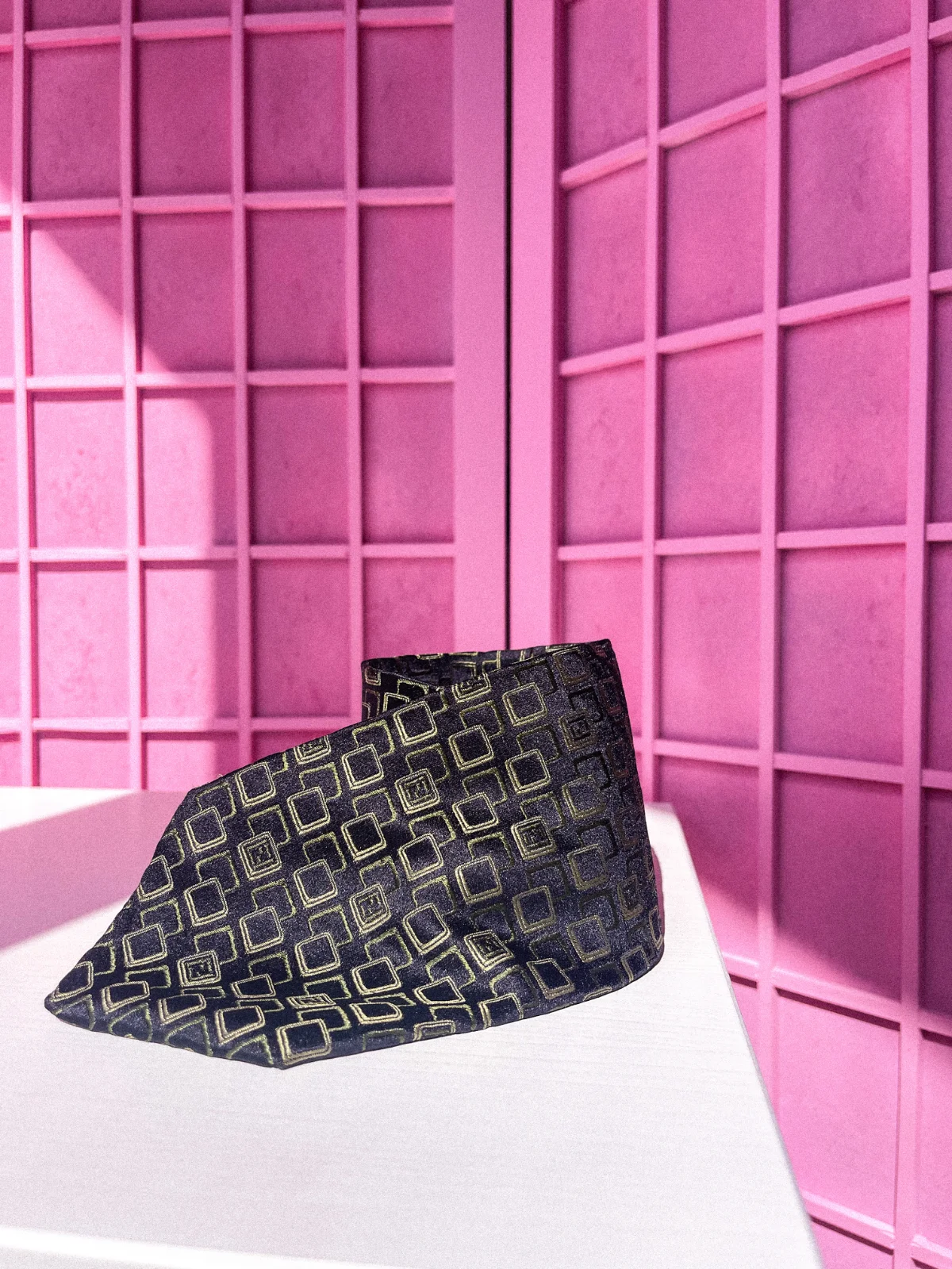 fendi-monograminis-kaklaraistis-01 FENDI monograminis kaklaraištis - Image 1